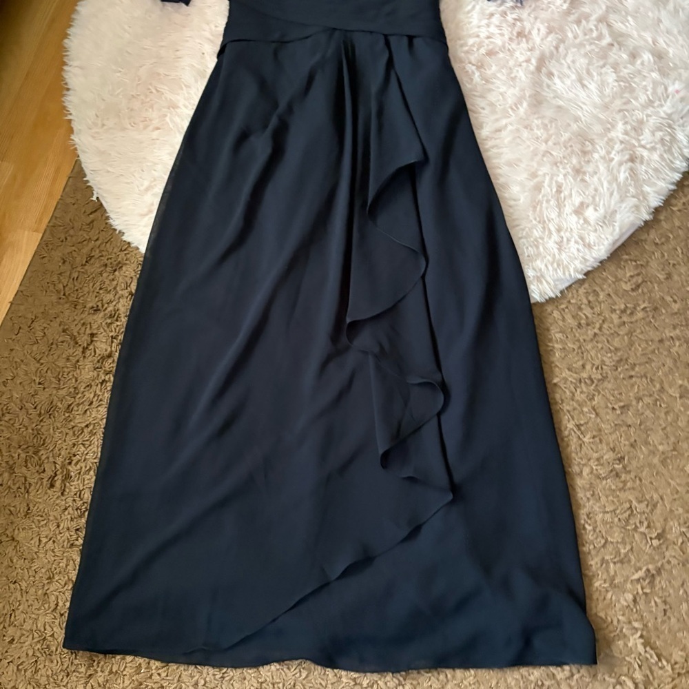 Elegant Navy Blue Gown with Lace Detail Sz 16 Mother of the Bride Floral Maxi - Picture 3 of 11